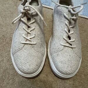 Textured Cream Sneakers Nisolo size 7